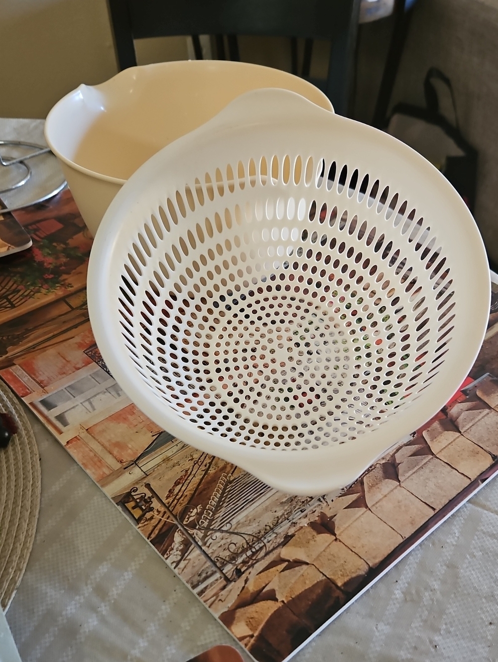 White Salad Spinner Colander Set - Multipurpose Kitchen Strainer